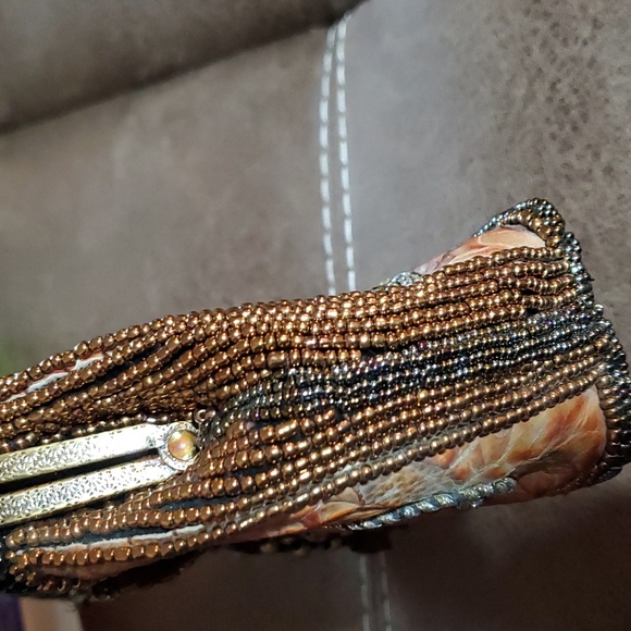 Beaded everywhere Framed Handbag Excellent Condition Beaded On Every Side - Picture 5 of 12